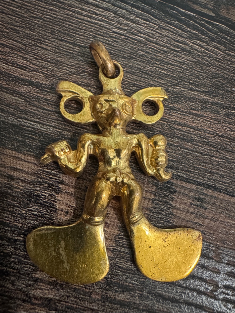 Fine Pre Columbian STYLE PANAMA Tumbaga Shaman Shaped pendant Effigy ca. 20th c.